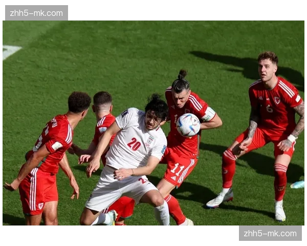 伊朗对阵新西兰战术拆解 阿兹蒙支点作用牵动整条防线